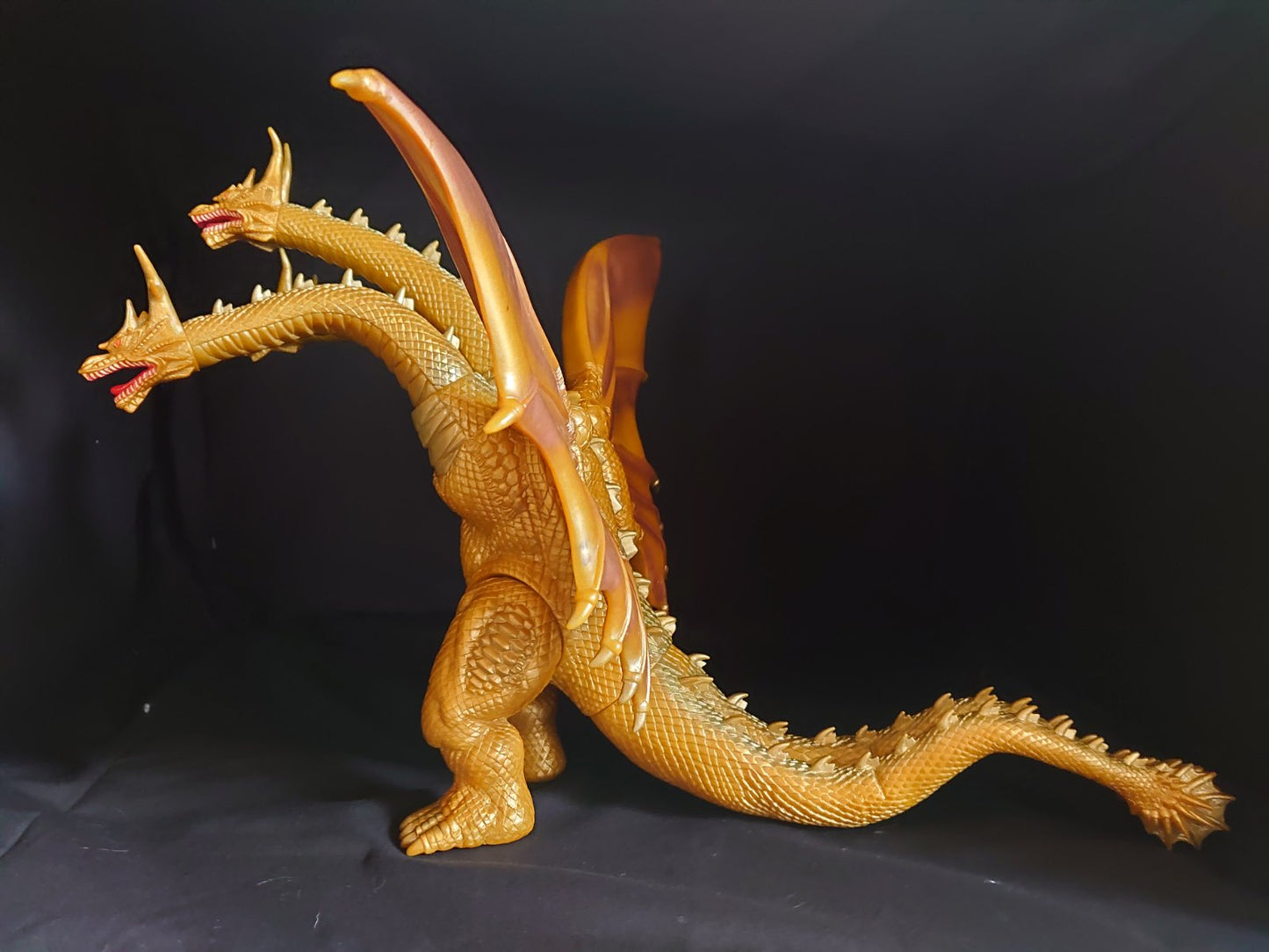 Bandai King Ghidorah Mothra3 KNG-010