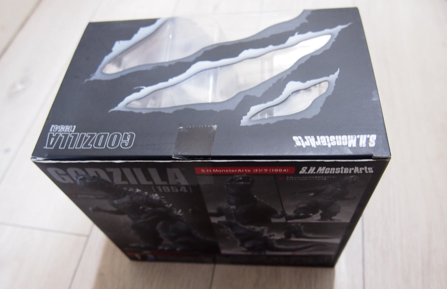 S.H.Monsterarts Godzilla (1954) Action Figure w.Box. God-059