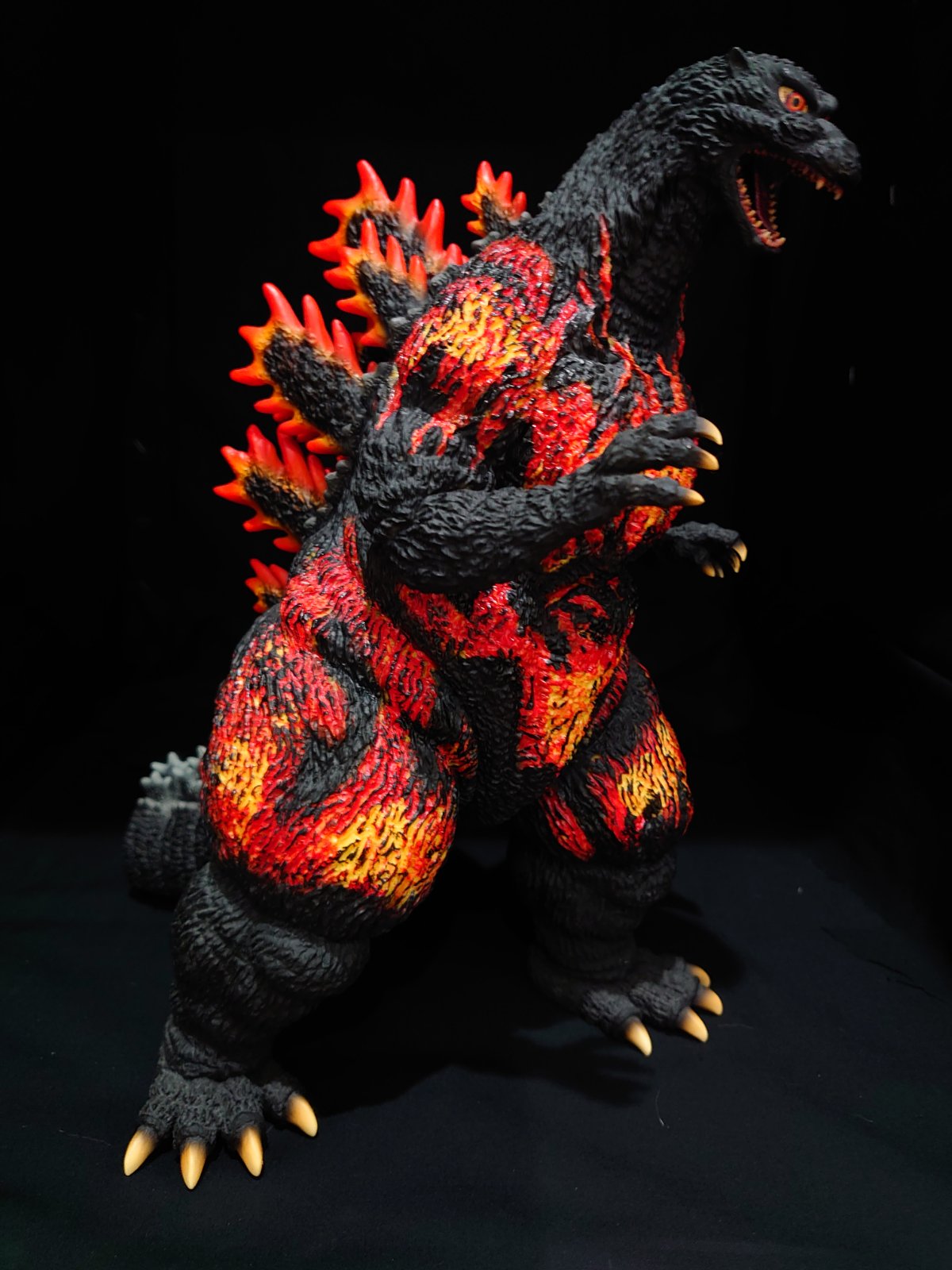 X-plus Yuji Sakai Sculpture Collection Godzilla (1995) Hong Kong Landing Regular Version.2020.God-060