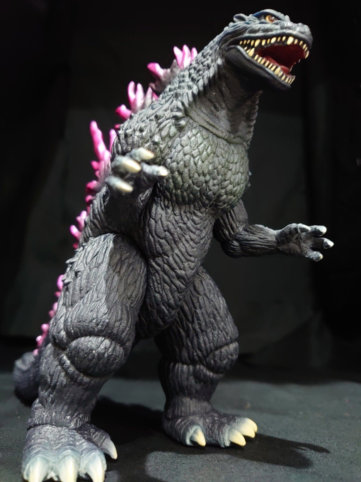 Bandai Millennium Godzilla 2000 Purple Fin(1999) God-056