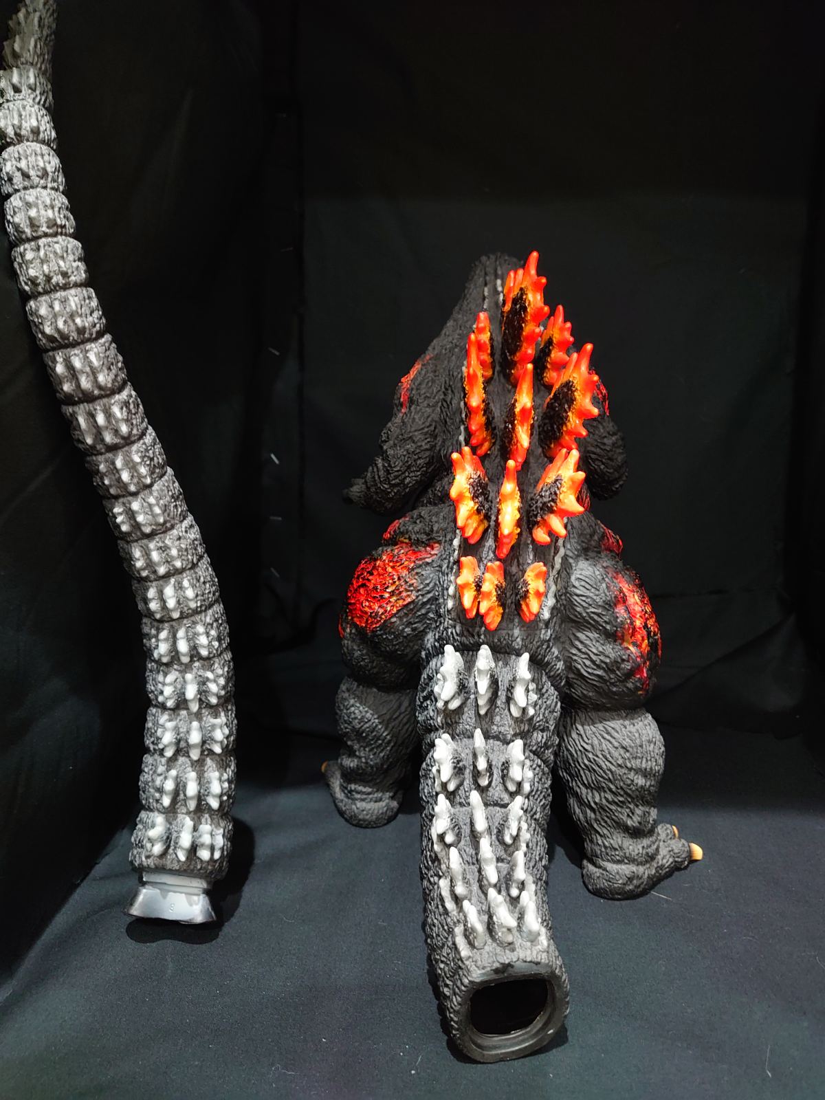 X-plus Yuji Sakai Sculpture Collection Godzilla (1995) Hong Kong Landing Regular Version.2020.God-060